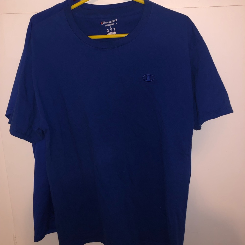 Champion t-shirt Size Large (Blue) (Authentic)